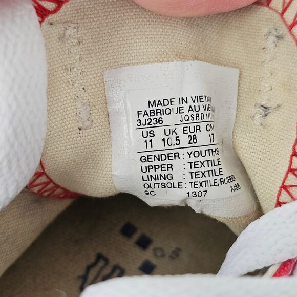 Shoes Youth size 11 red Converse low tops kids lace up sneakers - Picture 7 of 7